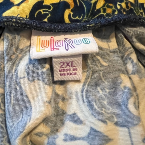 ⭐️LuLaRoe Floral Yellow and Blue Skirt - Picture 3 of 5